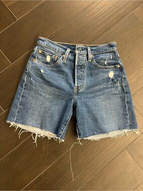 Levi's 501 Lightly Distressed Cutoff Jean Shorts size 27